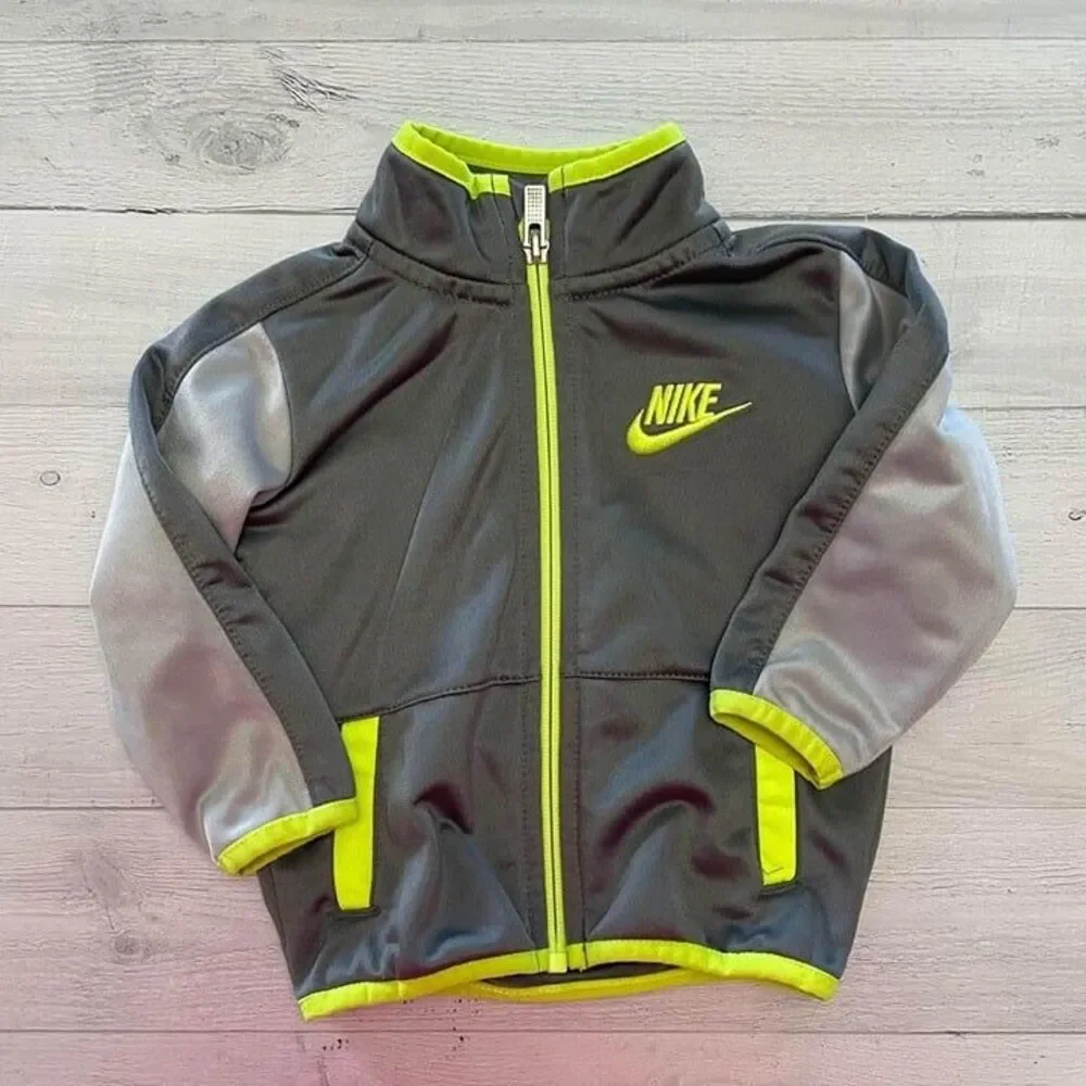 nike zip up jacket 6/9 months